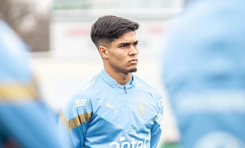 Los primeros convocados de la selección uruguaya llegaron a Japón y entrenaron bajo las órdenes de Broli