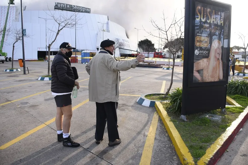 Enrique Antía en el estacionamiento principal de Punta Shopping, el domingo