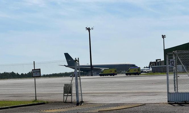 Aterriza en Santiago de Compostela el avión militar que trajo a los sobrevivietes del hundimiento del pesquero Argos Georgia
