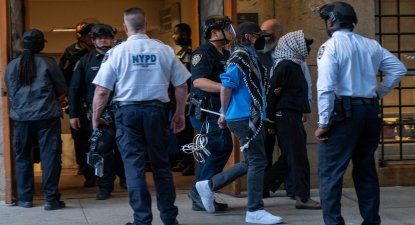 Nueva protesta pro palestina en la Universidad de Columbia: decenas de detenidos por toma de la biblioteca