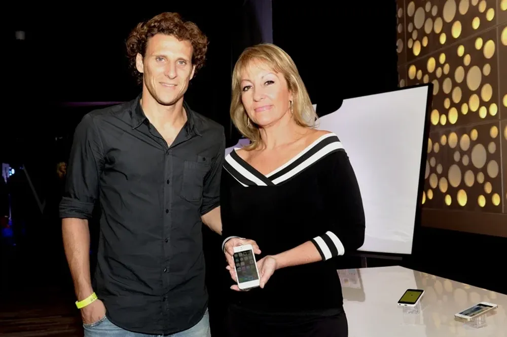 La presidenta de ANTEL, Carolina Cosse, junto a Diego Forlán