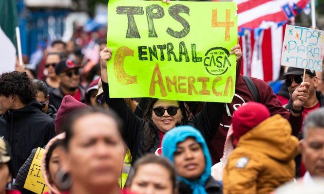 Organizaciones de defensa de derechos de los migrantes han pedido a la Casa Blanca durante años que se proteja de la deportación a los centroamericanos.