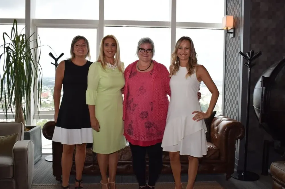 Andrea Bellolio, Elena Tejeira, Joanne Frappier y Laura Raffo