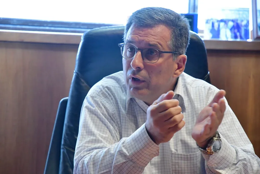 Stipanicic cruzó a las empresas de supergás