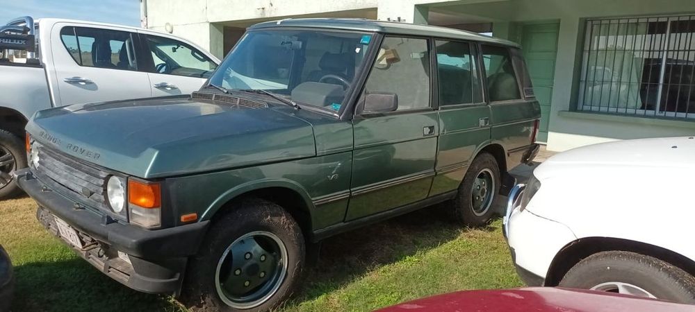 Teixeira remata un Range Rover en Salto.&nbsp;