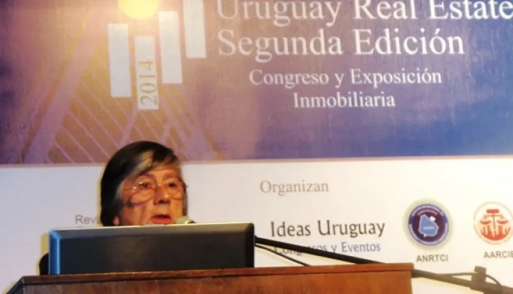 José Lozano durante el momento de su exposición