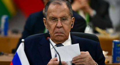 Lavrov advirtió que Rusia asumirá que los misiles fueron operados por expertos militares estadounidenses.