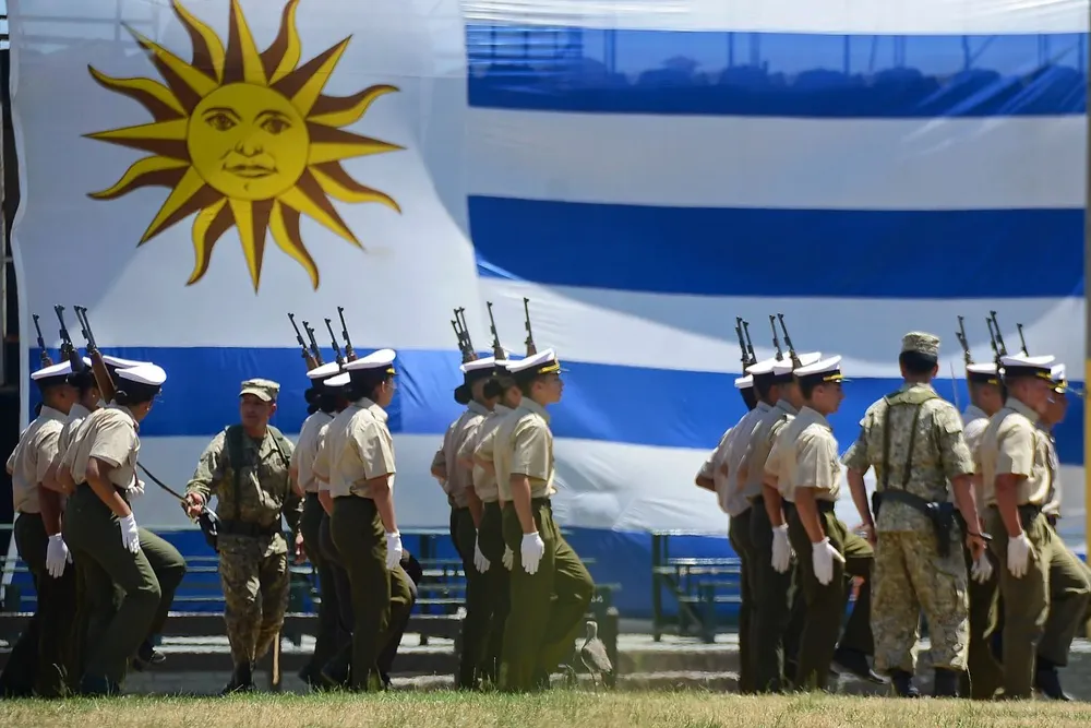 Formación en el Liceo Militar.