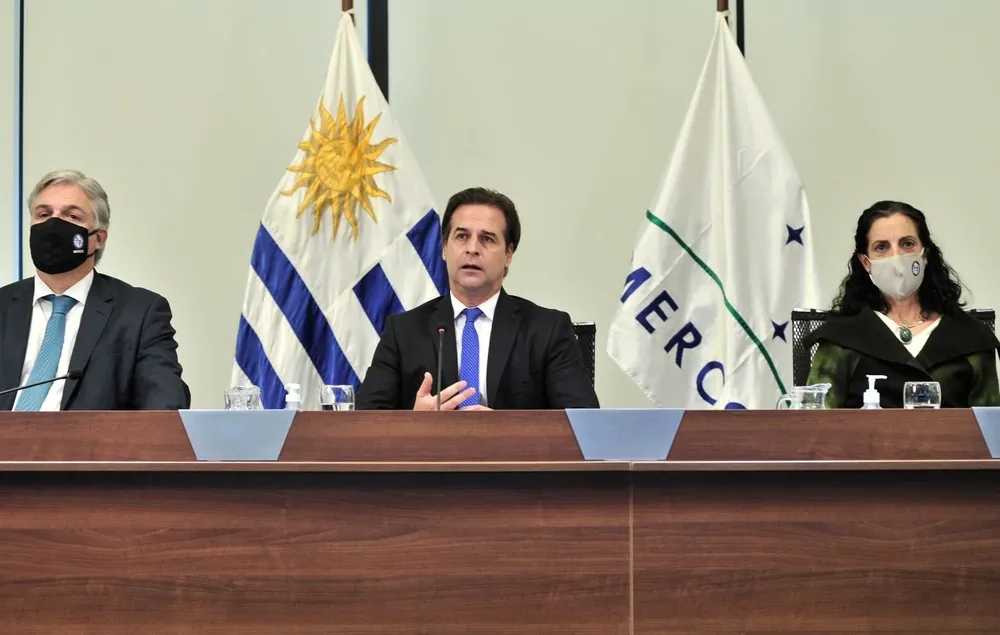 Lacalle Pou se esfuerza por abrir nuevos mercados para nuestras exportaciones de bienes y servicios y de atraer inversiones a nuestro país