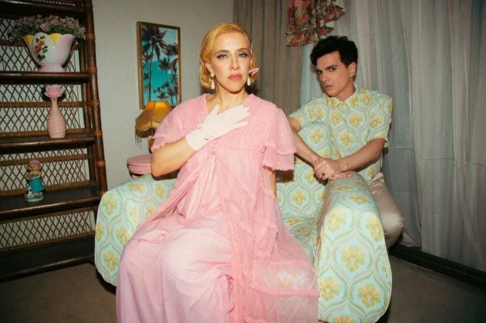 Juana Gattas y Ale Sergi