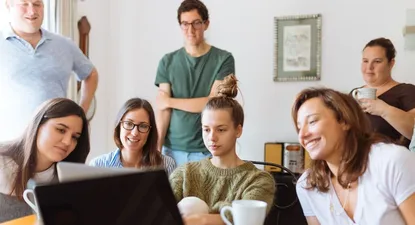 ¿Por qué los millennials de altos ingresos temen tener que trabajar siempre?