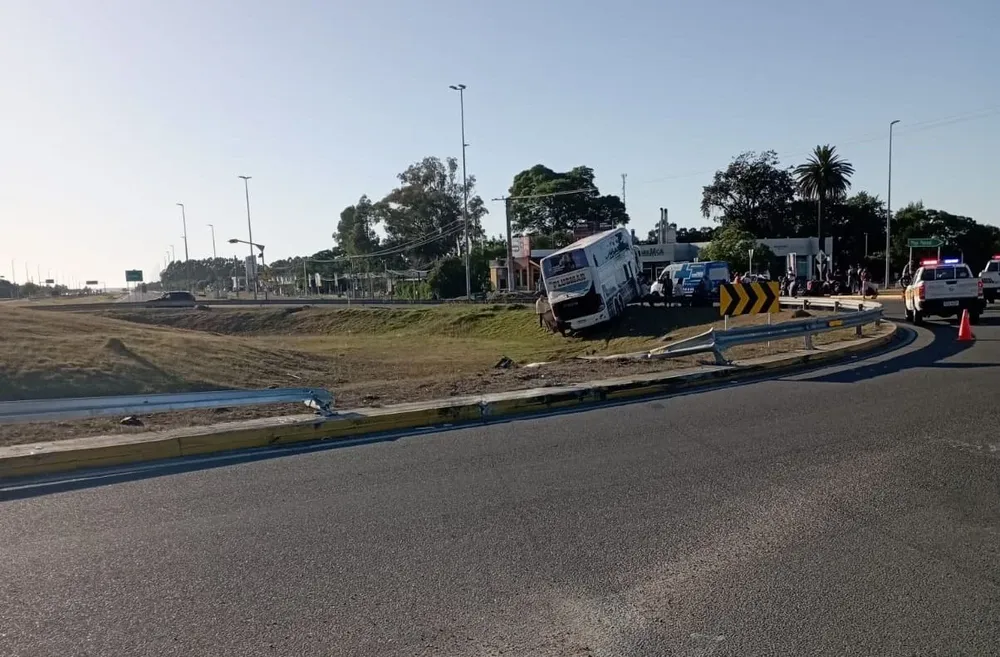 Un solo pasajero tuvo lesiones en el accidente.