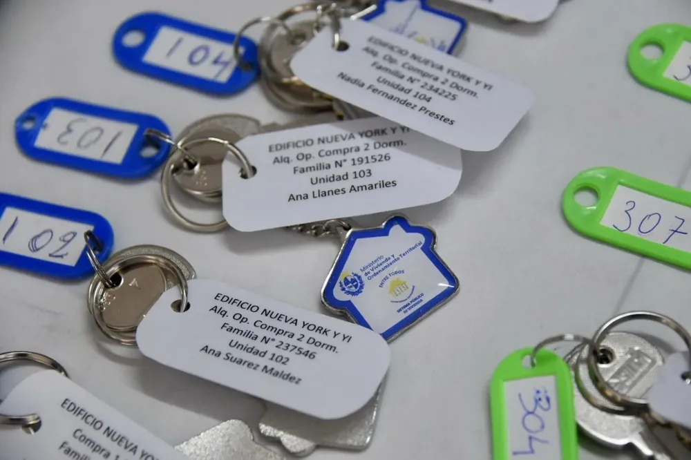 Entrega de viviendas de la ANV