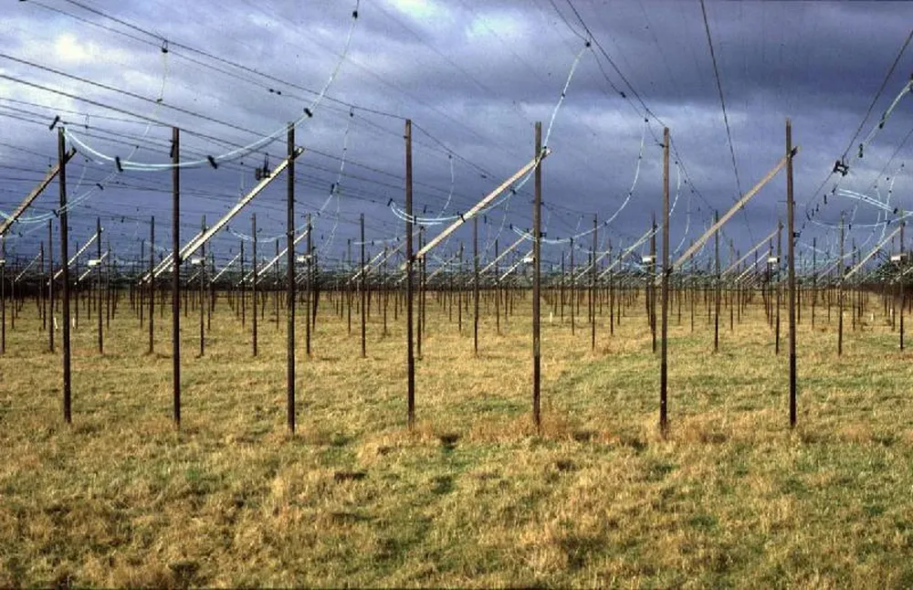 Telescopio construido por Bell y Hewish con el que se descubrieron los primeros pulsares