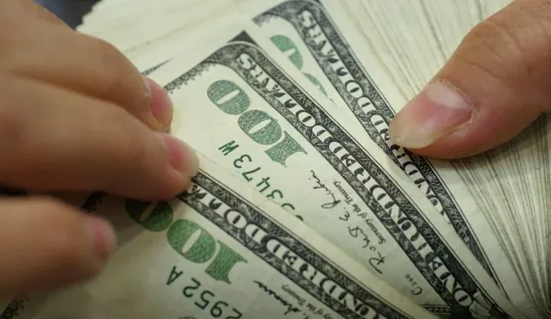Dólar bajó 0,13% pero sigue arriba de $ 31,5
