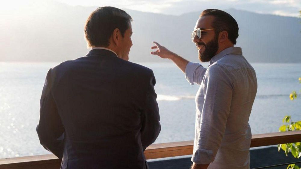 Marco Rubio se mostró muy agradecido por la oferta de Bukele, pero hay dudas sobre su legalidad.
