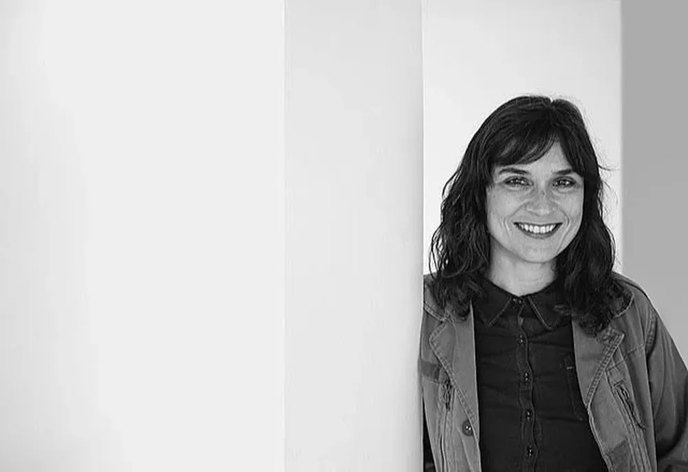 La escritora colombiana Carolina Sanín anunció que una editorial mexicana canceló su contrato