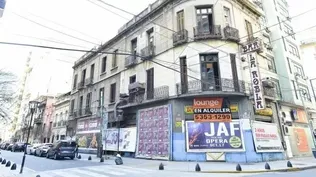 La casa está en venta y, si bien tiene 50 años, tiene como destino la demolición para construir nuevos edificios