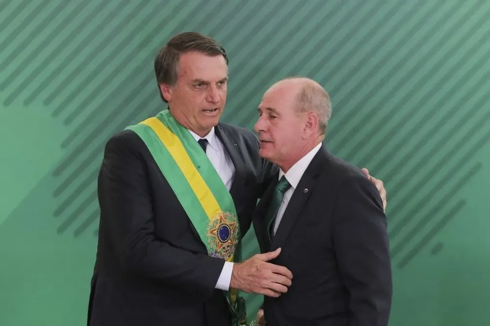 Bolsonaro con Azevedo e Silva, saliente ministro de Defensa