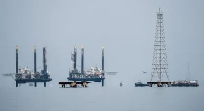 El histórico derrumbe del petróleo que Ancap no puede aprovechar