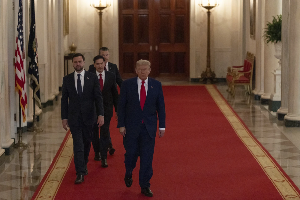 Trump y su equipo de seguridad nacional antes de anunciar que EEUU atacó a Irán. AP.webp