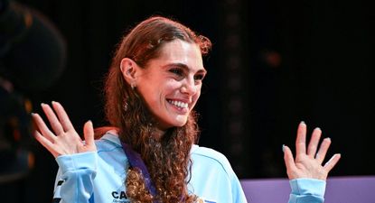 El Observador | Bronze medallist Uruguays athlete Julia Paternain celebrates on the podium for the womens marathon final during the World Athletics Championships in Tokyo on September 14, 2025. Philip FONG / AFP
