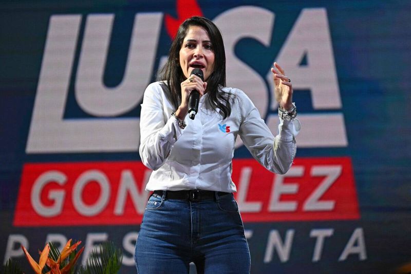 Detienen en Ecuador a la excandidata presidencial Luisa González: de qué se acusa a la que fue rival de Noboa