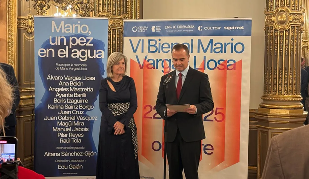 Victoria Bazaga, Consejera de Cultura de Extremadura, y Raúl Tola, Director de la Cátedra Vargas Llosa, en la presentación de la Bienal Vargas Llosa en Madrid. Victoria Bazaga, Consejera de Cultura de Extremadura, y Raúl Tola, Director de la Cátedra Vargas Llosa, en la presentación de la Bienal Vargas Llosa en Madrid.
