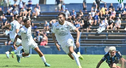 Gol de Schiappacasse tras brillante definición