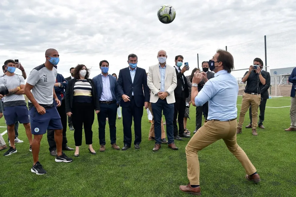 Lacalle Pou en la inauguración de Montevideo City Football Academy
