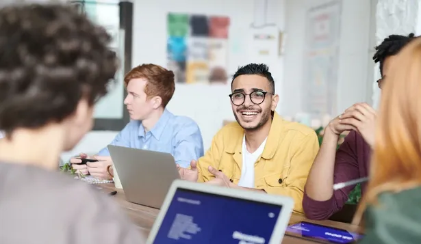 “Los millennials quieren un estilo de gestión y cultura que es marcadamente diferente de cualquier cosa que haya existido antes, una que cumpla sus expectativas”, señala el informe de GPTW.