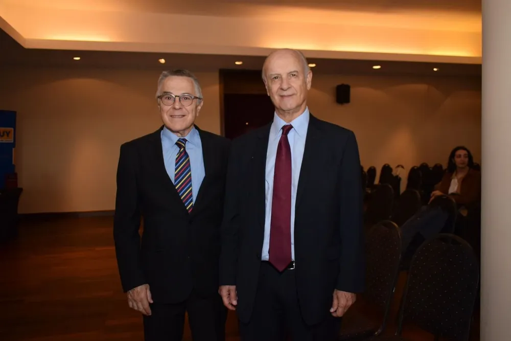 Pablo Gonzalez y Eugenio Xavier de Mello