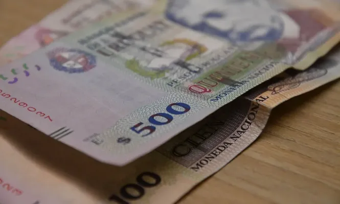 El salario real de los privados cayó 2% en el último año móvil a mayo.