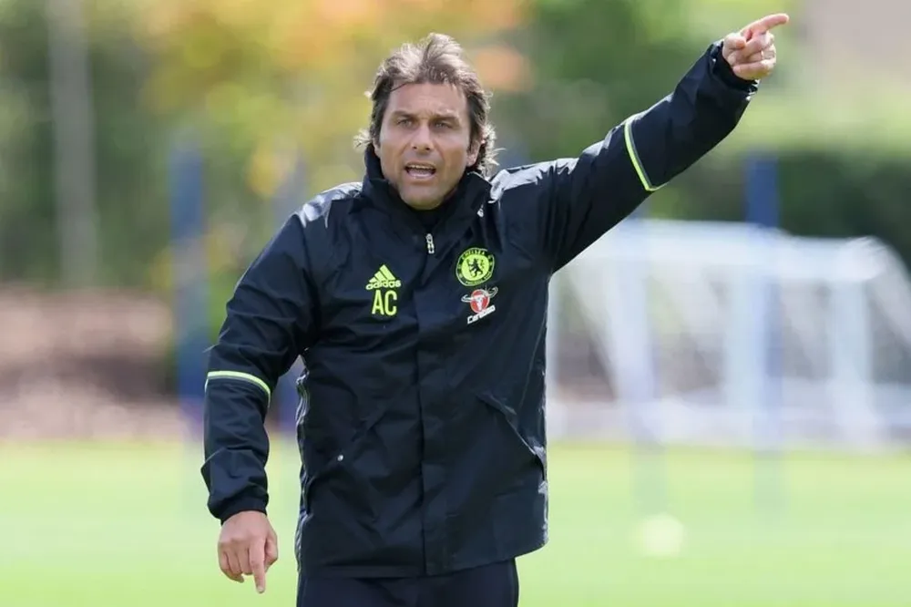 Antonio Conte, el entrenador italiano que dirige al club Chelsea.