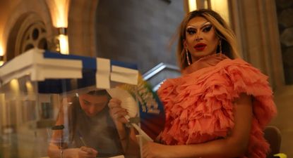 9J: Pitita, drag queen y presidenta de mesa en Barcelona