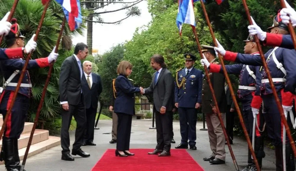 Lacalle Pou recibió a su par griega, Katerina Sakellaropoulou