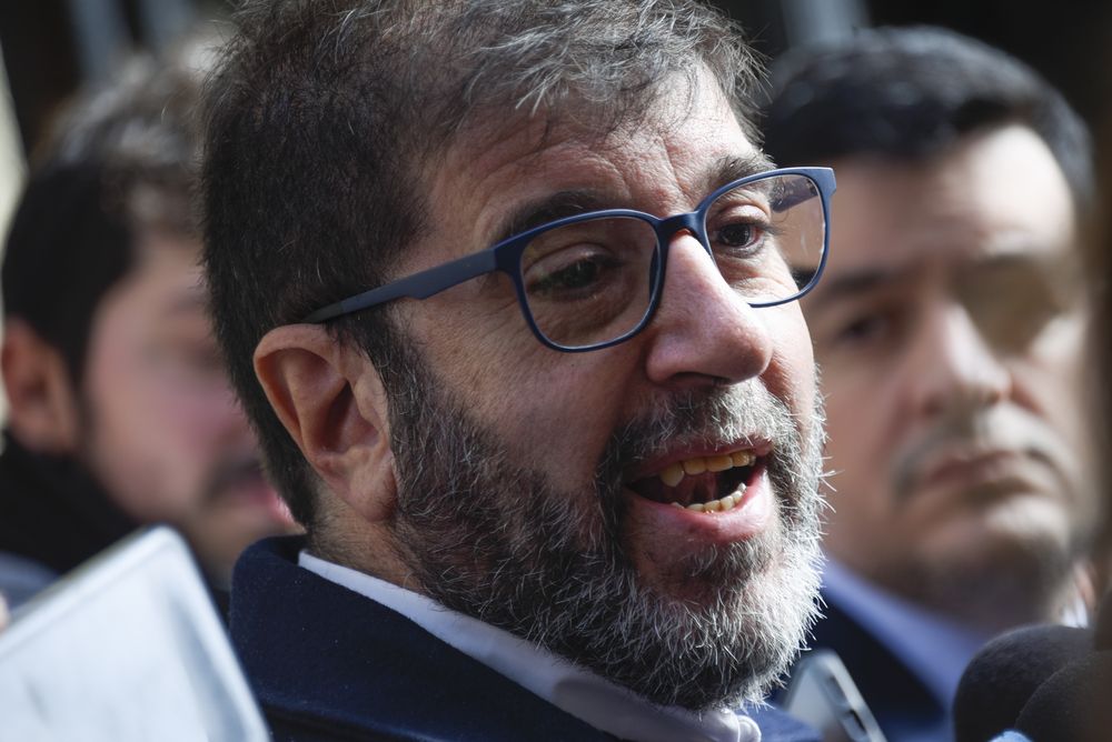 20240516 Fernando Pereira (FA) presenta denuncia en la Corte Electoral (7).jpg