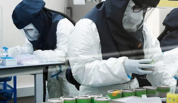 Trabajadores del IRTA-CReSA, un centro de investigación en sanidad animal.&nbsp;