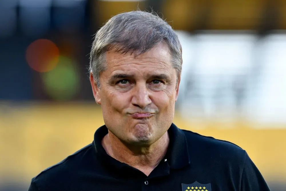 Diego Aguirre ya prepara las dos finales que se vienen