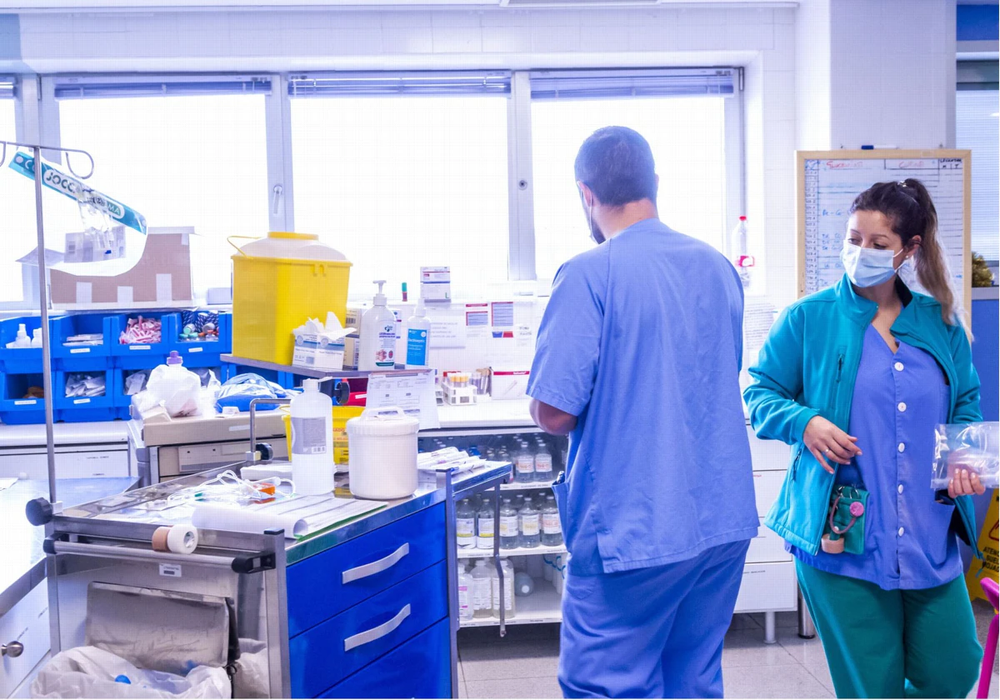 Los médicos piden precaución por los aumentos de casos de Covd-19.