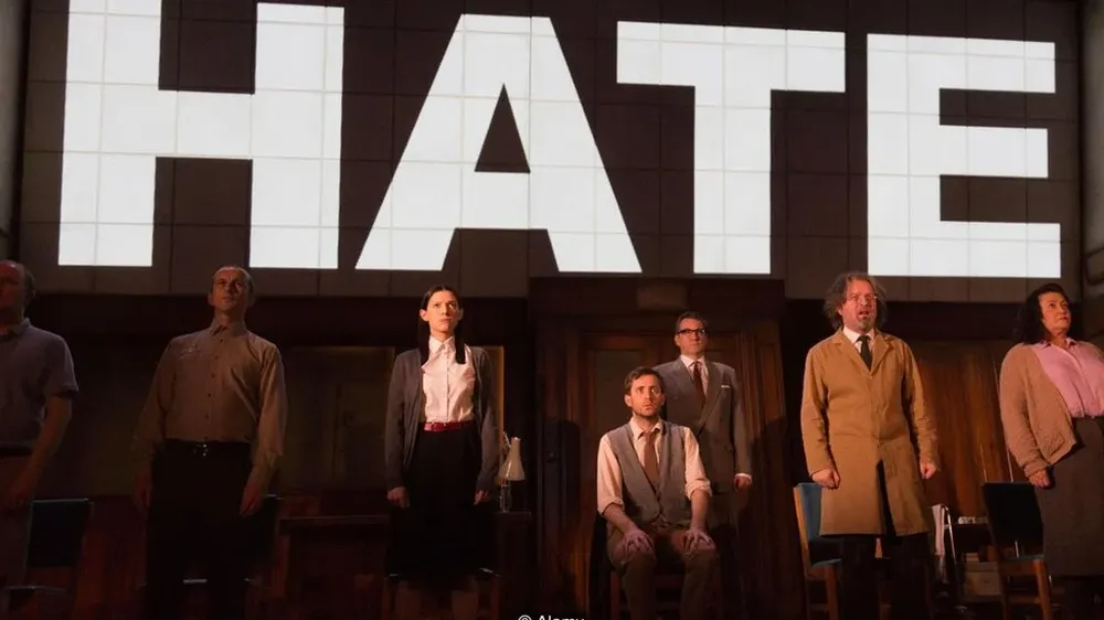 El pasaje de los dos minutos de odio parece anticipar cómo se comporta la muchedumbre hoy en las redes.