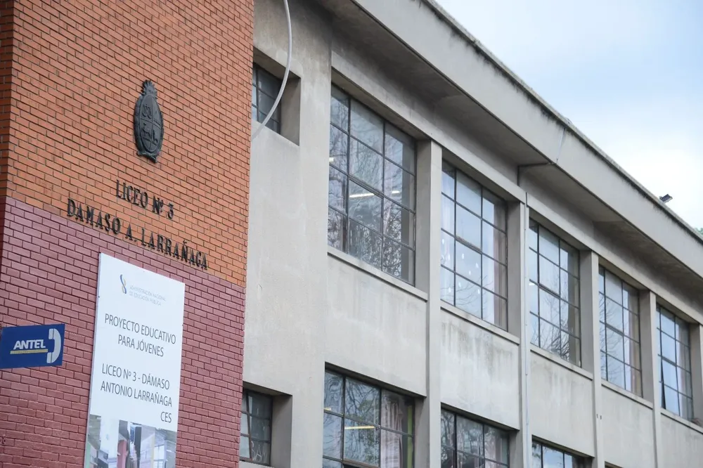 Fachada del Liceo Dámaso