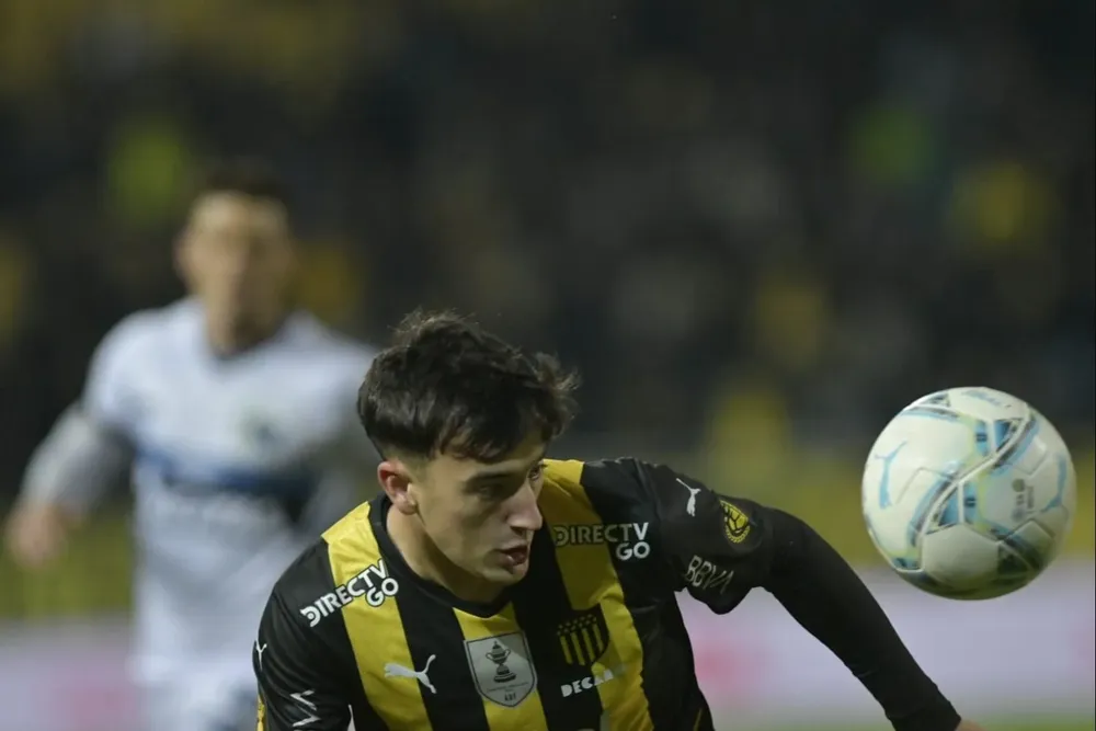 Pablo López en su debut con Liverpool