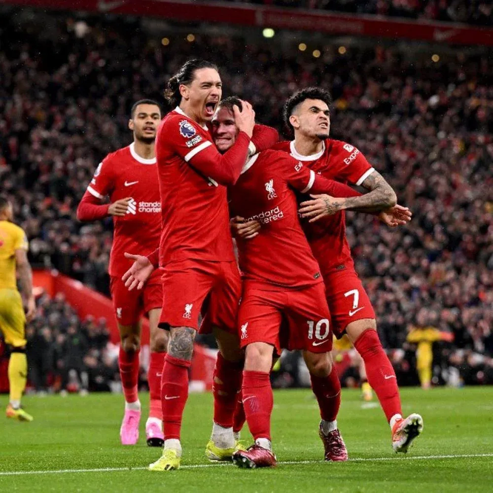 Darwin Núñez celebra el golazo Alexis Mac Allister con el volante argentino y Luis Díaz
