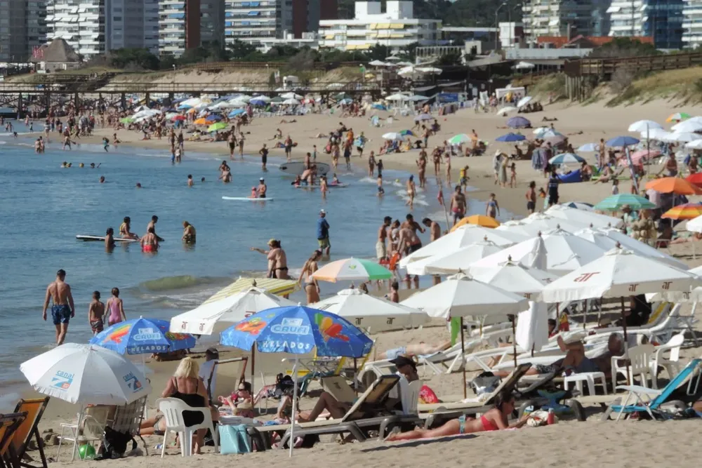 En Punta del Este hay consultas, pero no tantas reservas