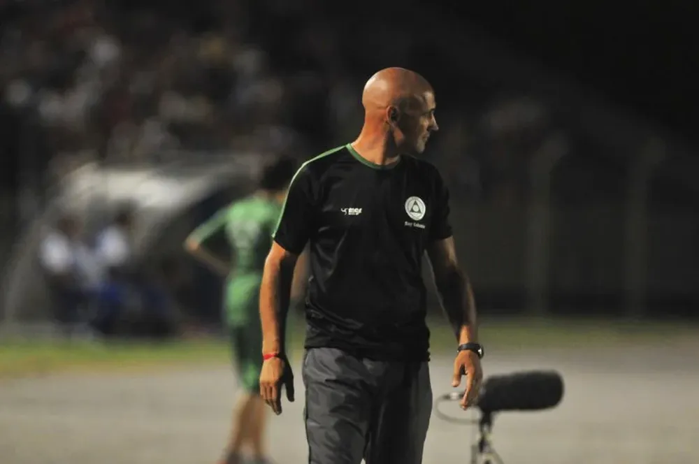 Eduardo Espinel, ex entrenador de Plaza Colonia, actual DT de Santiago Wanderers.