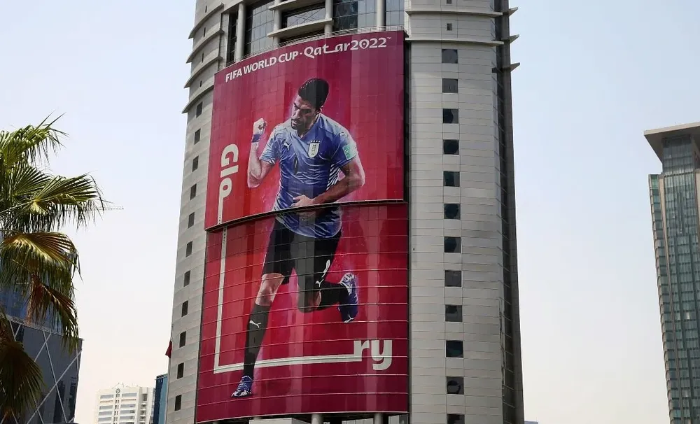 El mural gigante de Suárez en Doha