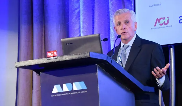 “No está bien que el BCU se mantenga al margen”: empresarios critican al gobierno por el dólar