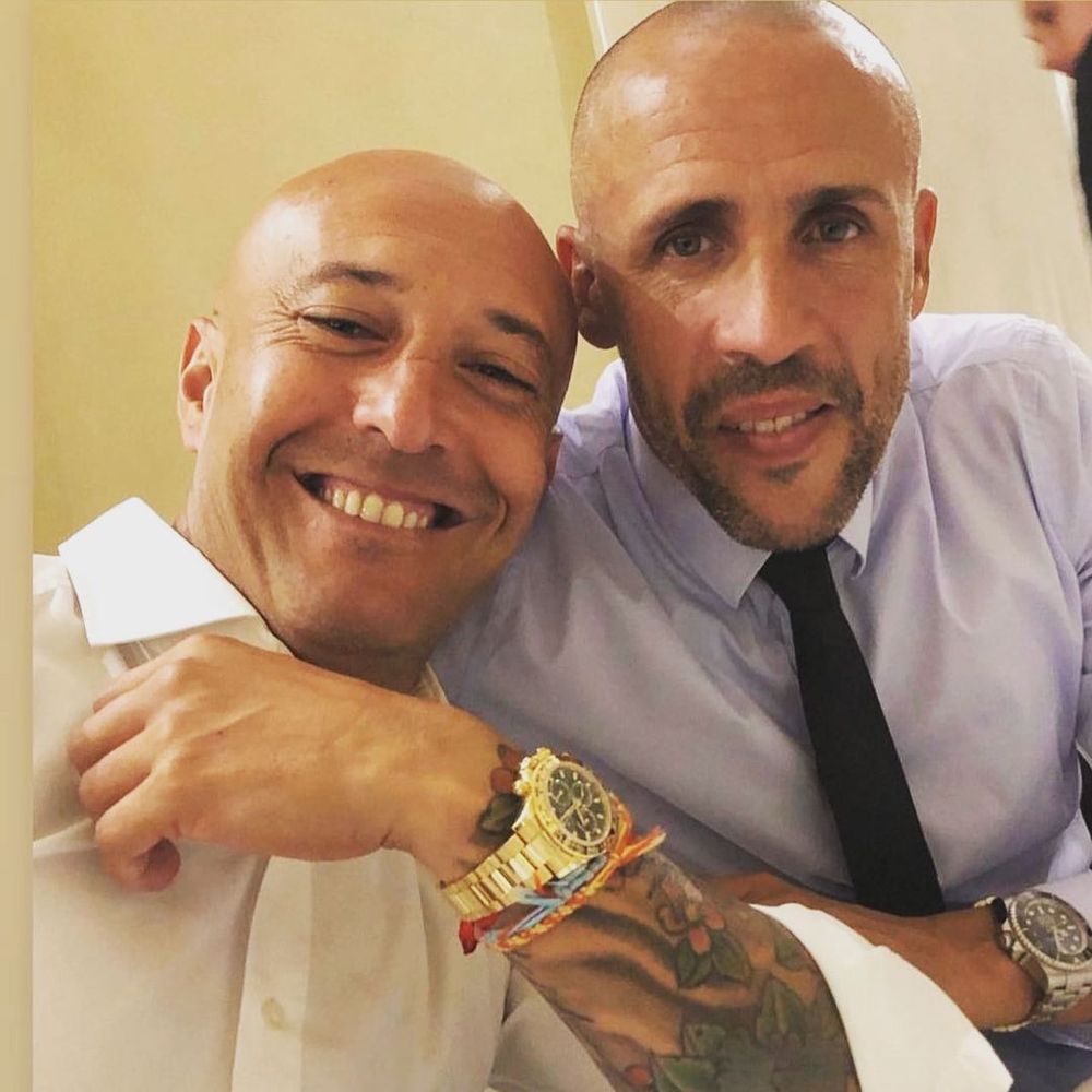 Javier Chevantón y Guillermo Giacomazzi jugaron juntos un buen tiempo en Lecce y este último, lo recomendó a la selección de Malta; otra amistad que perdura en el tiempo