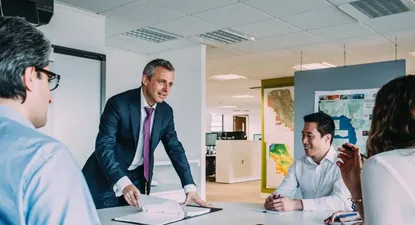 Cómo controlar las muletillas que sacan credibilidad en su discurso